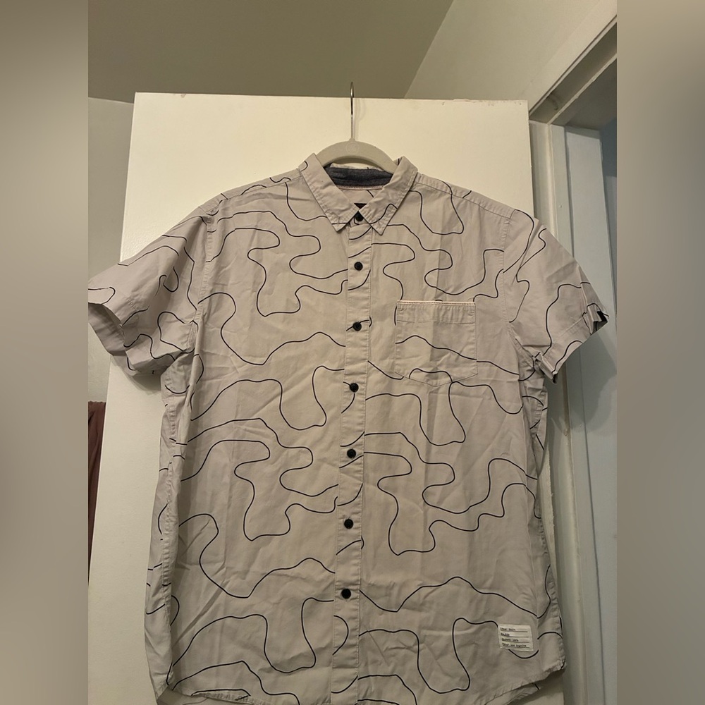 Eye catching Adam Levine button down shirt 100% cotton LA fashion L